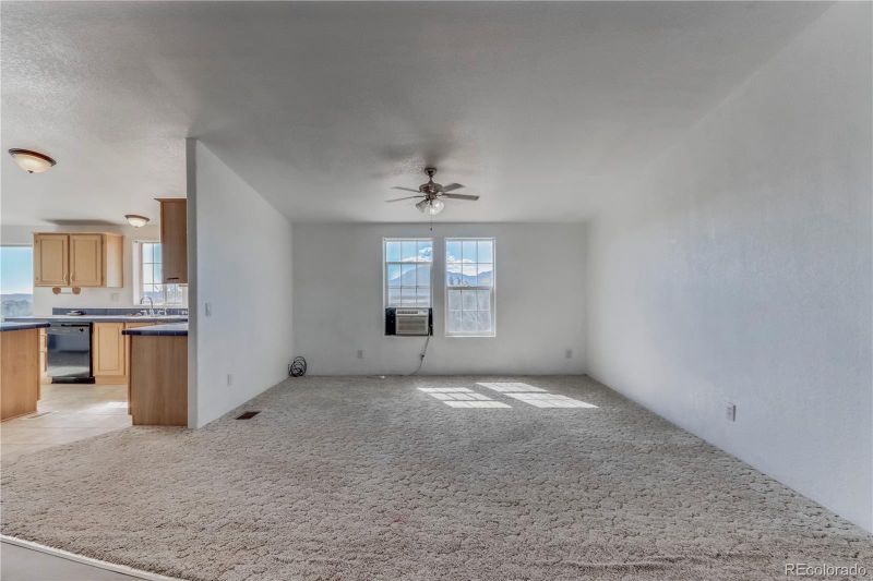 142 Seneca Cir, Walsenburg, CO 81089
