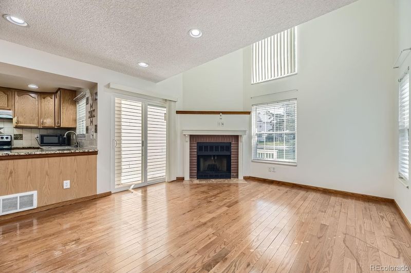 12523 E Pacific Cir #F, Aurora, CO 80014