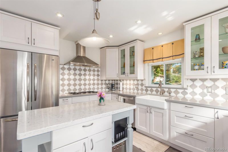 3147 S Vine Ct, Englewood, CO 80113