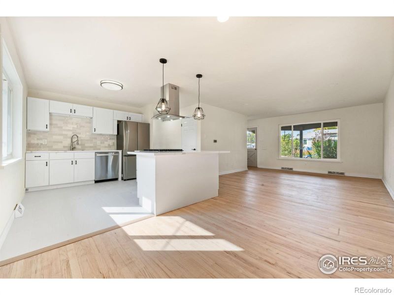 694 S Ivy Way, Denver, CO 80224