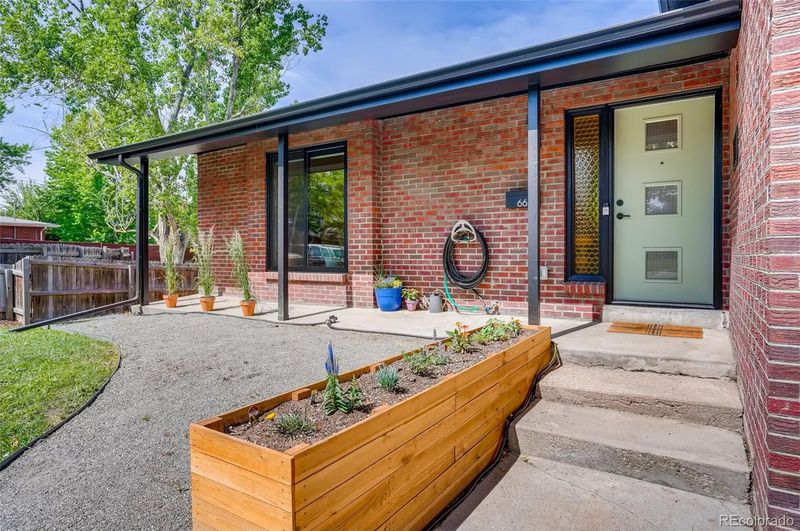 6633 Independence St, Arvada, CO 80004