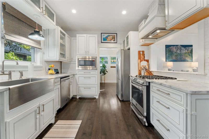 1300 Oneida St, Denver, CO 80220
