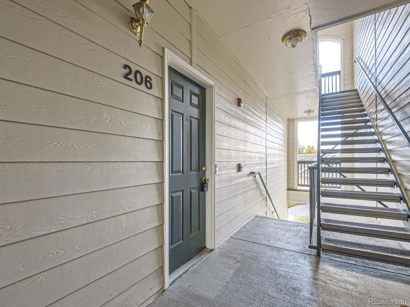 19019 E Warren Dr #H206, Aurora, CO 80013