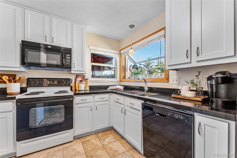 10450 W Fair Ave #B, Littleton, CO 80127