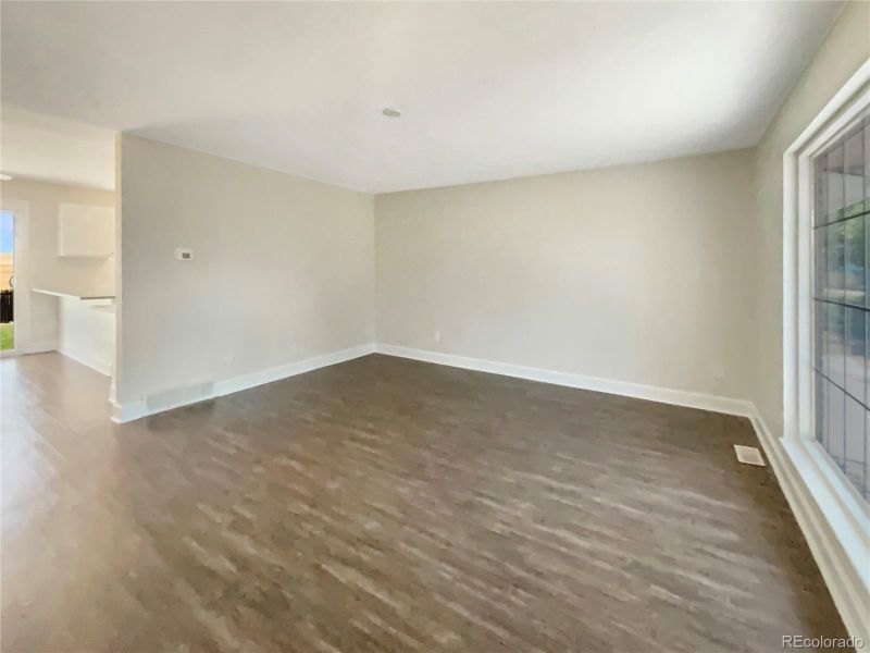 19237 E Kansas Dr, Aurora, CO 80017