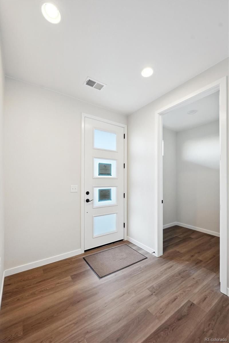 5275 Queen Ct, Arvada, CO 80002