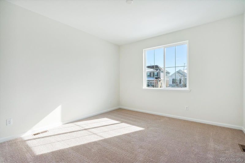7347 S Waterloo Way, Aurora, CO 80016