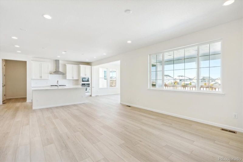 7347 S Waterloo Way, Aurora, CO 80016