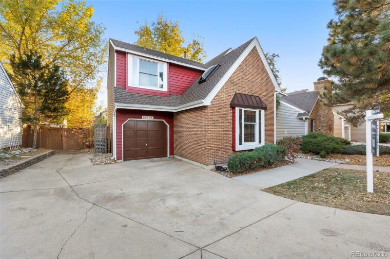 16776 E Hialeah Ave, Centennial, CO 80015