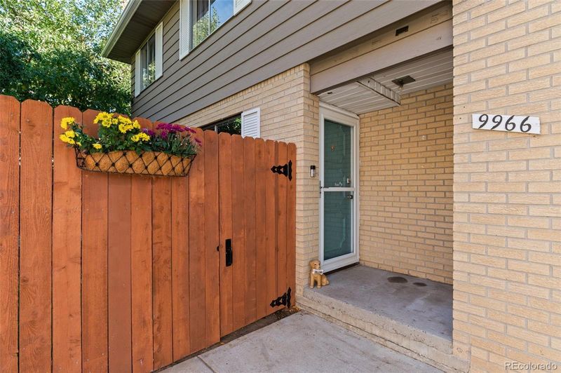 9966 Orangewood Dr, Thornton, CO 80260
