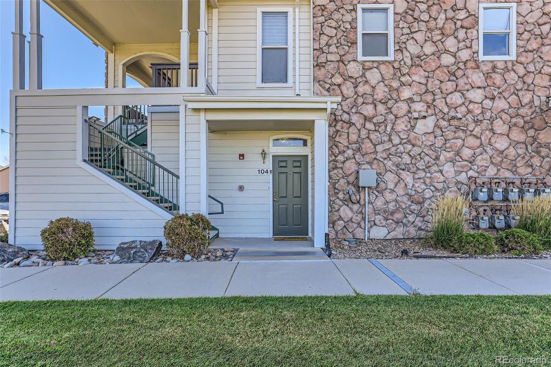 18919 E Warren Cir #B104, Aurora, CO 80013