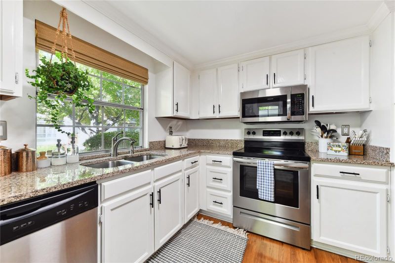 2885 W Long Cir #C, Littleton, CO 80120