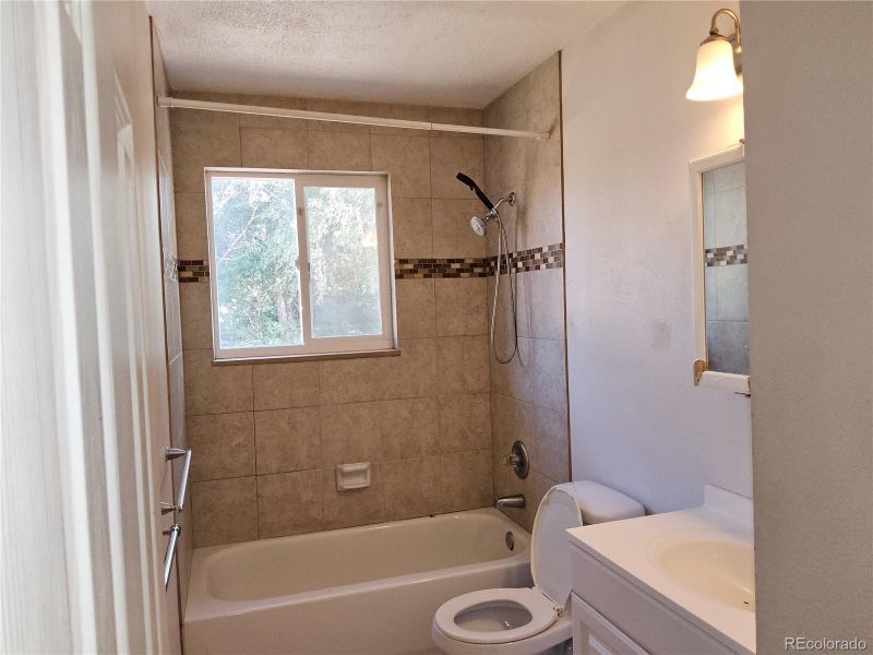5430 Topeka Ct, Denver, CO 80239
