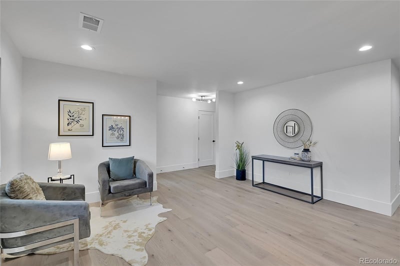 3719 S Glencoe St, Denver, CO 80237