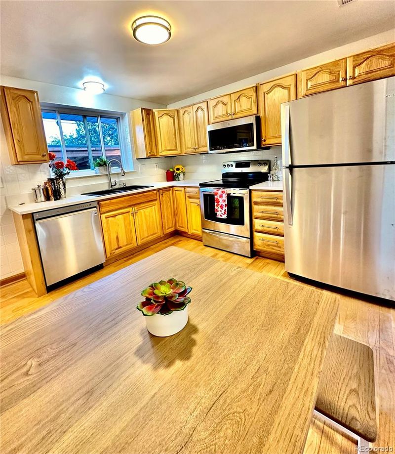 1682 S Yates Way, Denver, CO 80219
