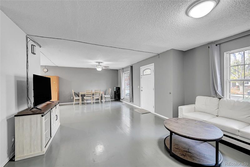 1550 S Telluride St, Aurora, CO 80017