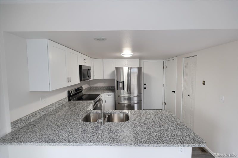 2205 Beacham Dr, Castle Rock, CO 80104
