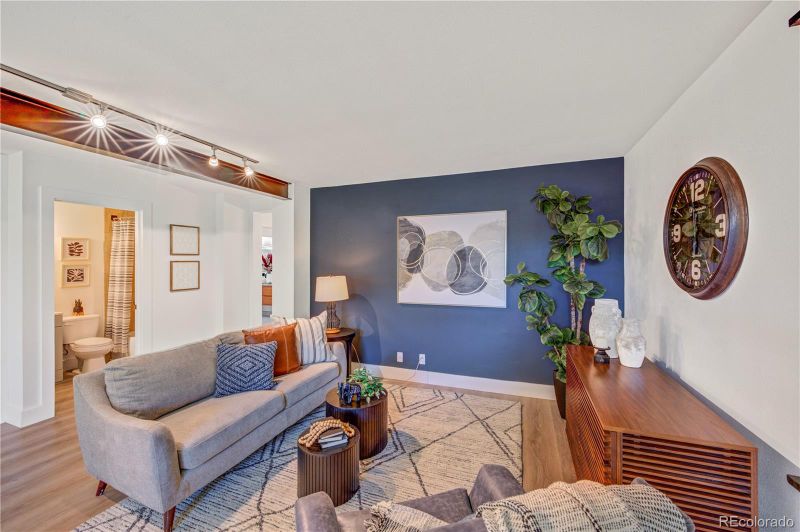 2827 N Garfield St, Denver, CO 80205