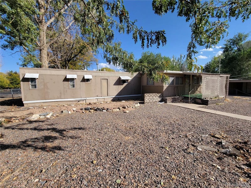535 Willow Dr, Lochbuie, CO 80603