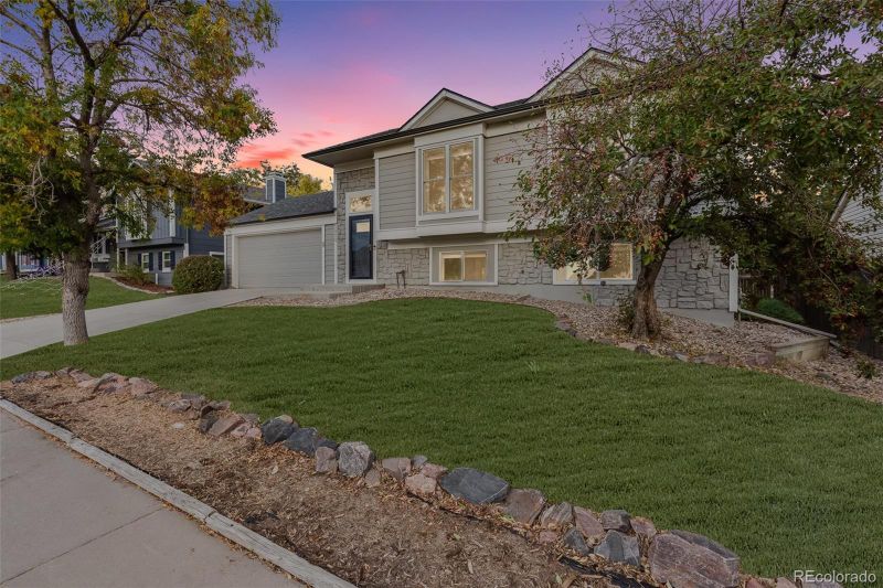 5880 S Perth Pl, Centennial, CO 80015