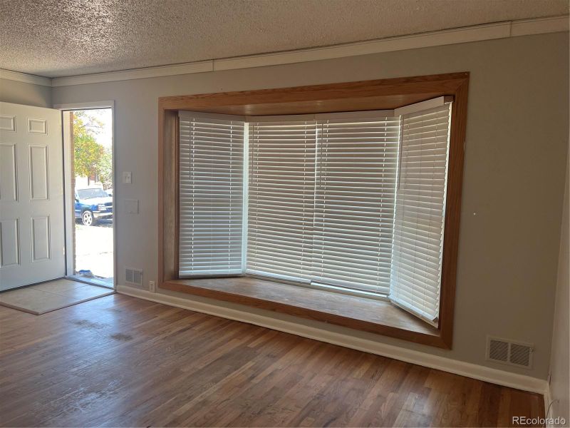 7222 Worley Dr, Denver, CO 80221