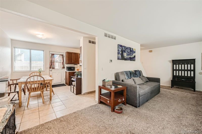 3906 S Pitkin Way, Aurora, CO 80013