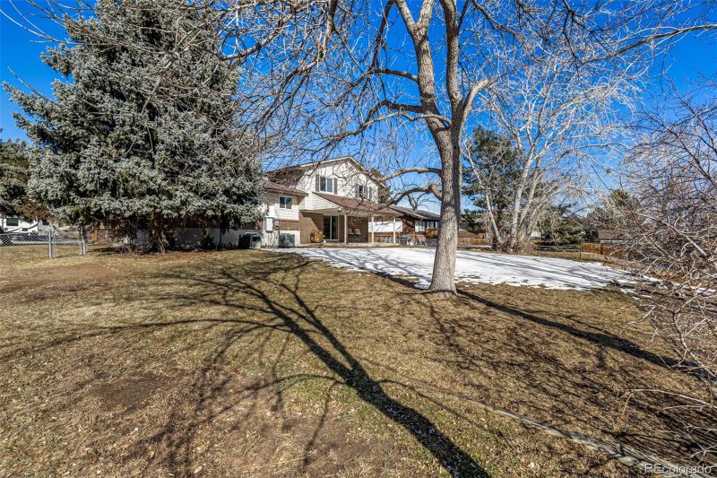 2290 S Braun Way, Lakewood, CO 80228