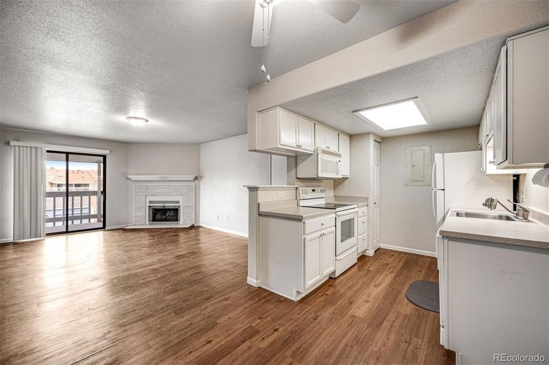 8335 Fairmount Dr #9-206, Denver, CO 80247