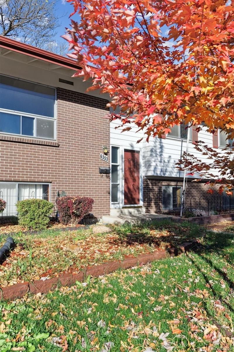 6353 Pierson St, Arvada, CO 80004