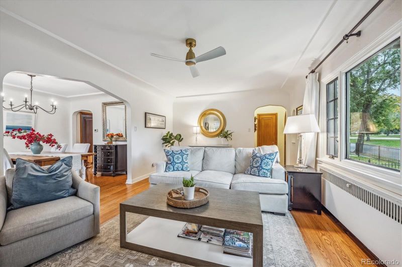 1095 S Downing St, Denver, CO 80209