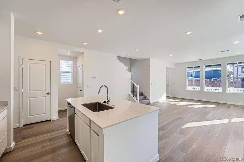 475 Bennett Ave, Bennett, CO 80102