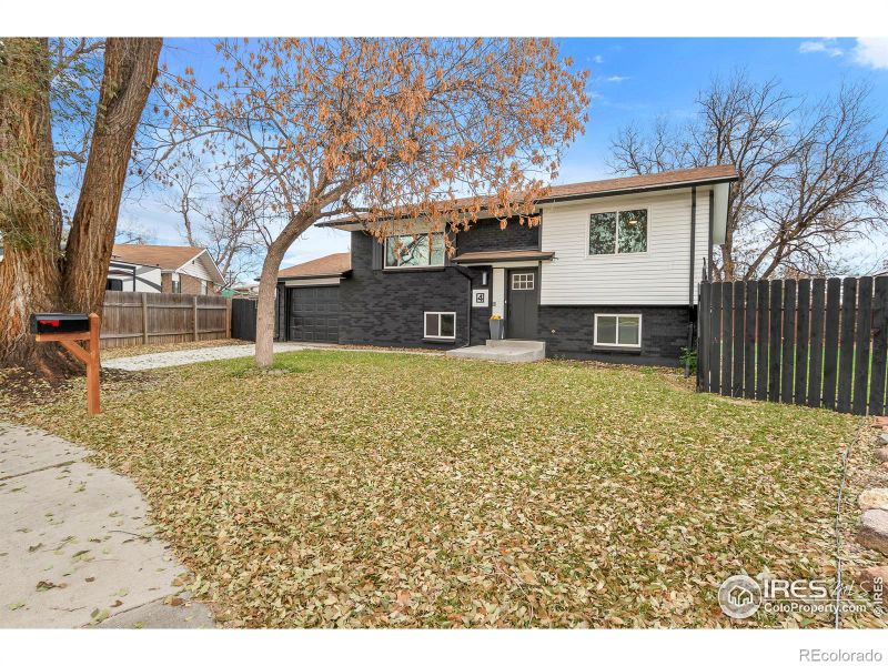 4 Pratt Pl, Longmont, CO 80501