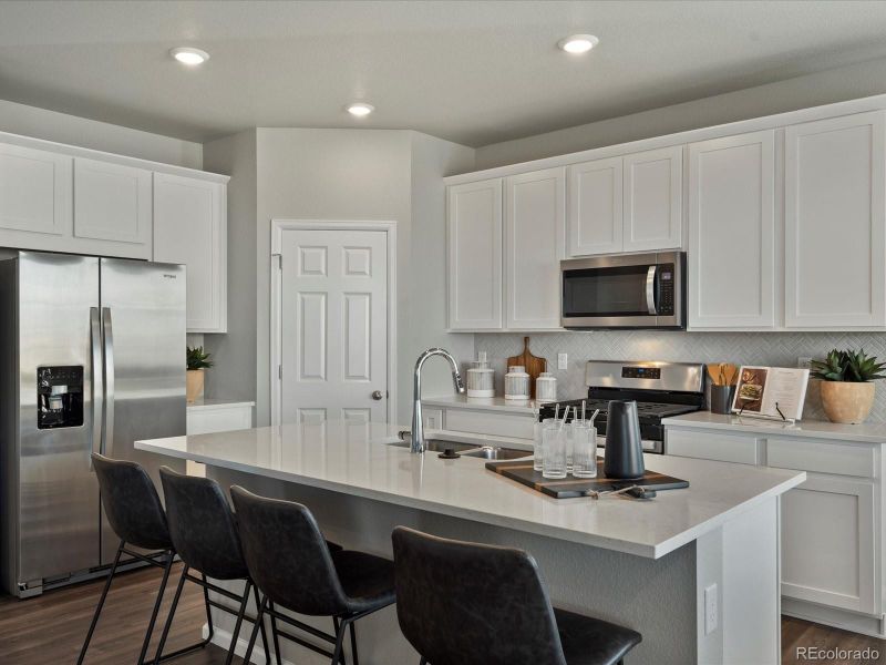6075 Sugarloaf St, Brighton, CO 80601