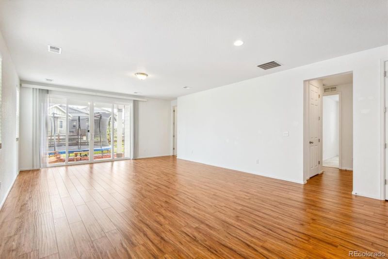 9674 Truckee St, Commerce City, CO 80022