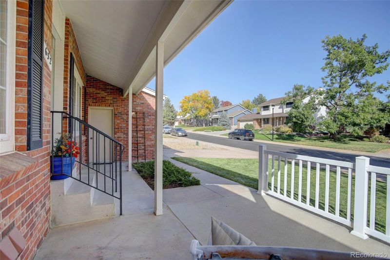 652 Mountain Chickadee Rd, Highlands Ranch, CO 80126