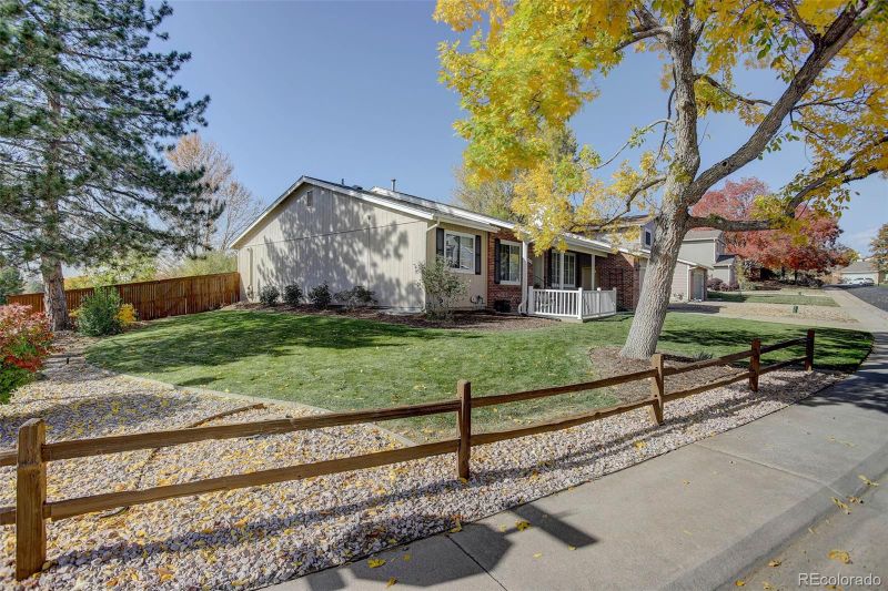 652 Mountain Chickadee Rd, Highlands Ranch, CO 80126