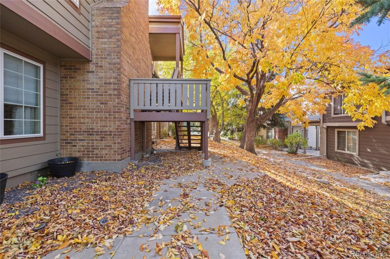 857 Summer Dr, Highlands Ranch, CO 80126