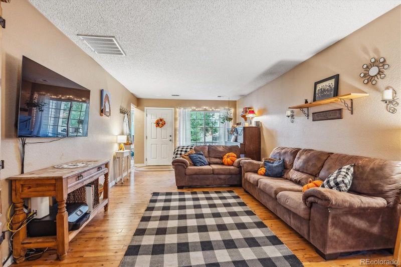4927 Joplin St, Denver, CO 80239