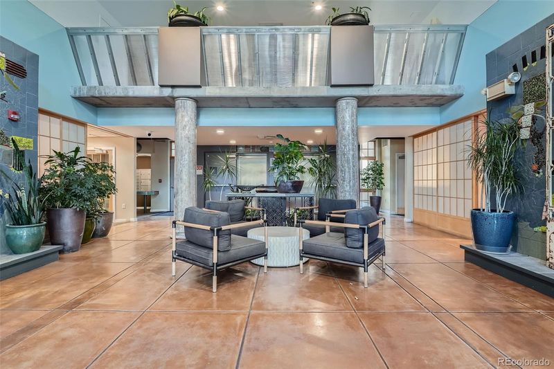 275 S Harrison St #302, Denver, CO 80209