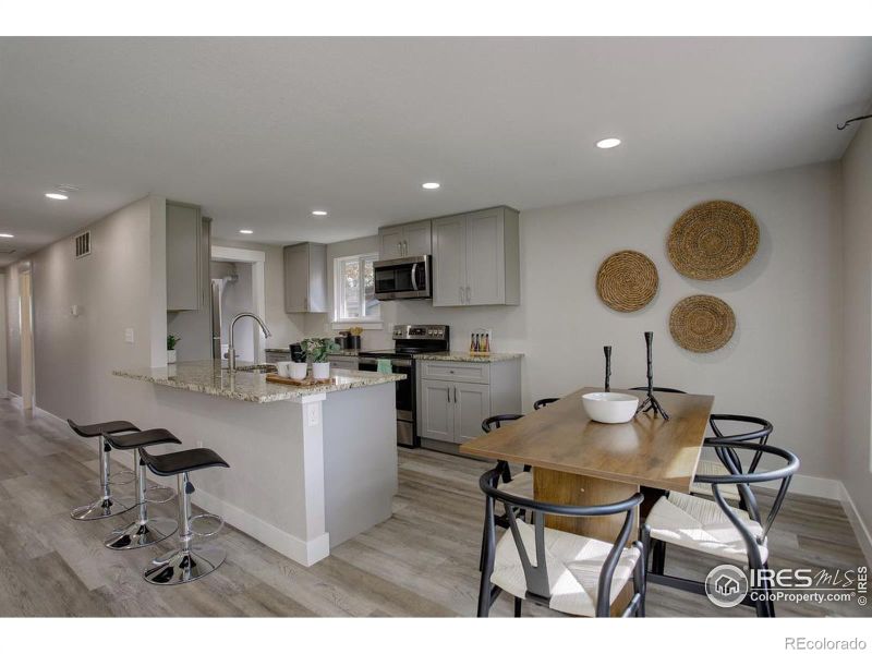 989 Pasque Dr, Longmont, CO 80504