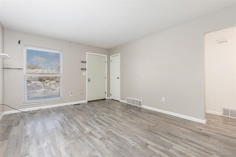 270 Cleveland Ct, Bennett, CO 80102