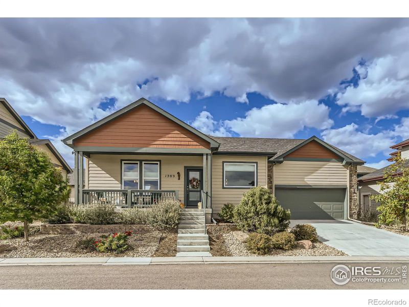 1309 S Oak Ct, Longmont, CO 80501