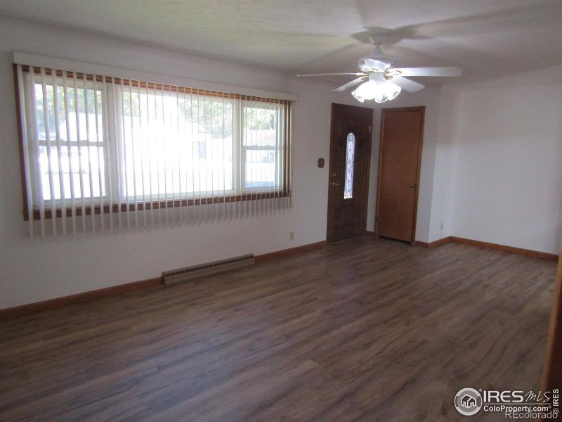 320 Lincoln St, Brush, CO 80723