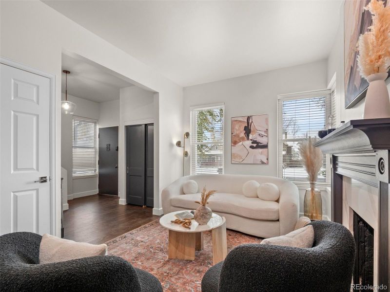 2325 N Gilpin St, Denver, CO 80205