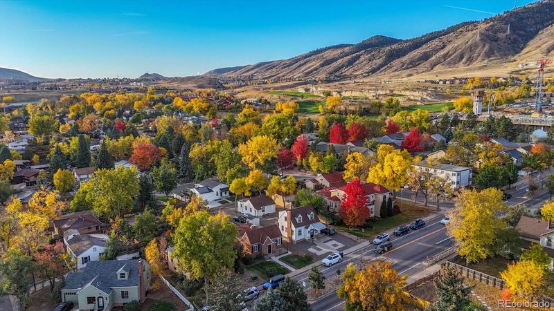 915 19th St, Golden, CO 80401