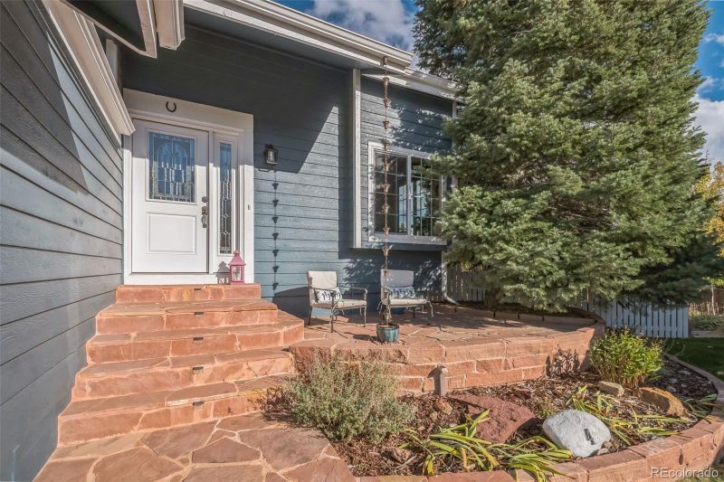 4 Long Spur, Littleton, CO 80127