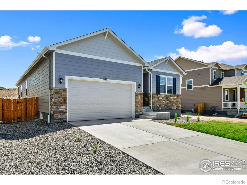 363 Hummingbird Ln, Johnstown, CO 80534