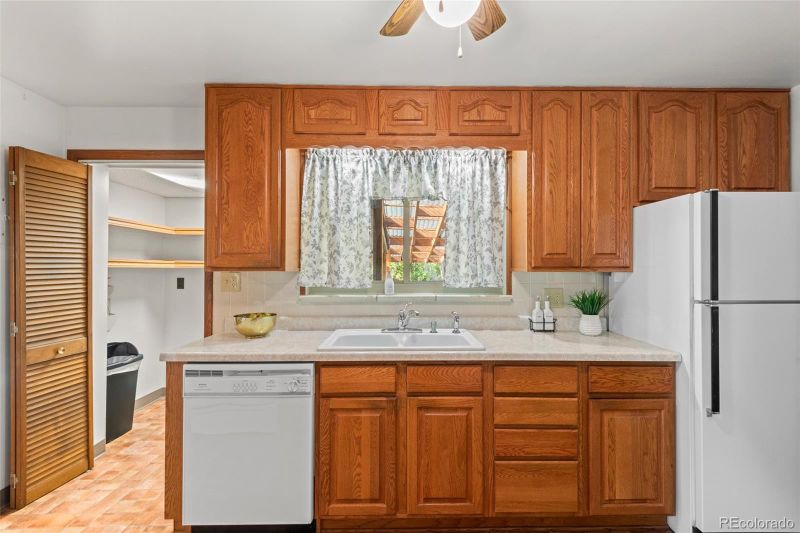 1975 S Xavier St, Denver, CO 80219