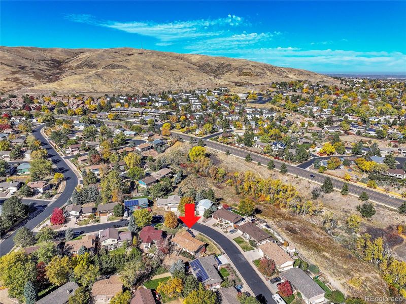 2119 S Coors Cir, Lakewood, CO 80228
