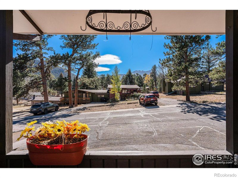 1250 S Saint Vrain Ave #4, Estes Park, CO 80517
